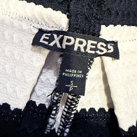 Express Black & White Stripe Textured Elastic Bandage Circle Skirt Small - Picture 8 of 9